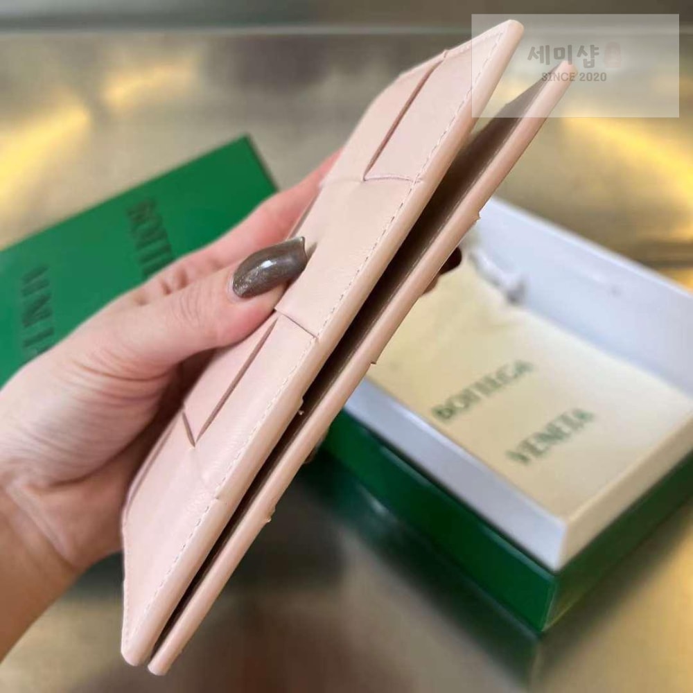 Bottega Veneta Bottega Veneta Cassette Passport Case 지갑 14번 이미지