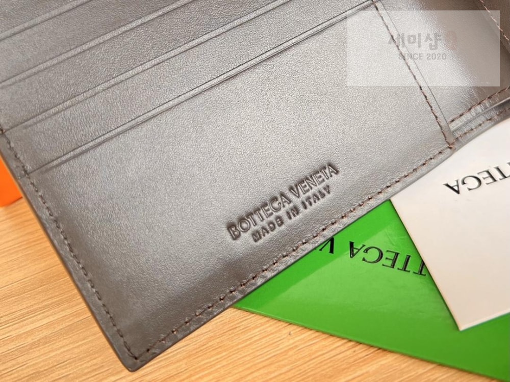 Bottega Veneta Bottega Veneta Intrecciato Bi Fold Wallet 레플리카 11번 이미지 - 지갑 | 세미샵 레플리카 사이트