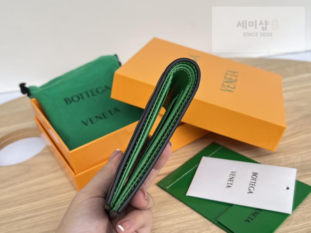 Bottega Veneta Bottega Veneta Intrecciato Bi Fold Wallet 레플리카 13번 이미지 - 지갑 | 세미샵 레플리카 사이트