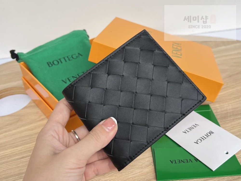 Bottega Veneta Bottega Veneta Intrecciato Bi Fold Wallet 레플리카 17번 이미지 - 지갑 | 세미샵 레플리카 사이트