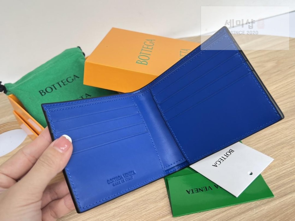 Bottega Veneta Bottega Veneta Intrecciato Bi Fold Wallet 레플리카 20번 이미지 - 지갑 | 세미샵 레플리카 사이트