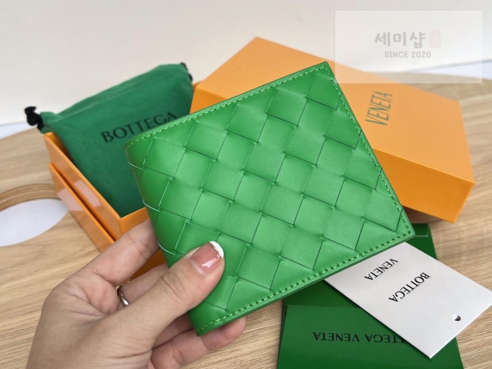 Bottega Veneta Bottega Veneta Intrecciato Bi Fold Wallet 레플리카 26번 이미지 - 지갑 | 세미샵 레플리카 사이트