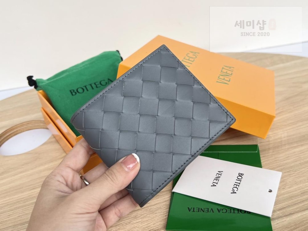 Bottega Veneta Bottega Veneta Intrecciato Bi Fold Wallet 레플리카 30번 이미지 - 지갑 | 세미샵 레플리카 사이트