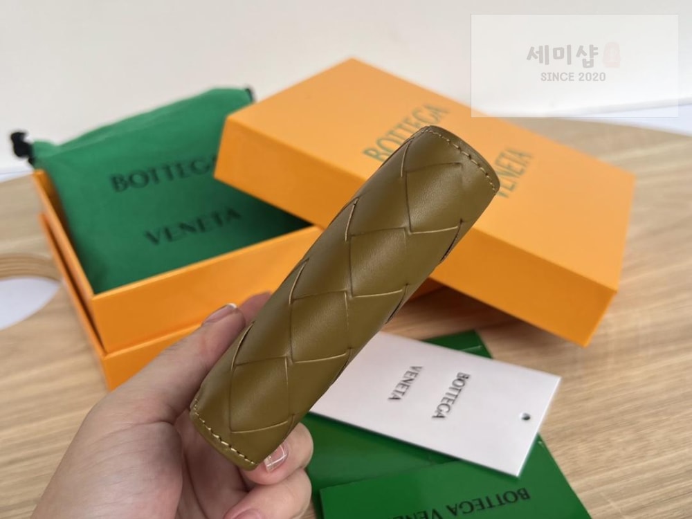Bottega Veneta Bottega Veneta Intrecciato Bi Fold Wallet 레플리카 36번 이미지 - 지갑 | 세미샵 레플리카 사이트