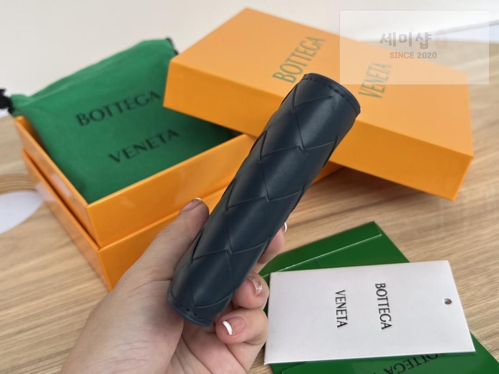 Bottega Veneta Bottega Veneta Intrecciato Bi Fold Wallet 레플리카 38번 이미지 - 지갑 | 세미샵 레플리카 사이트