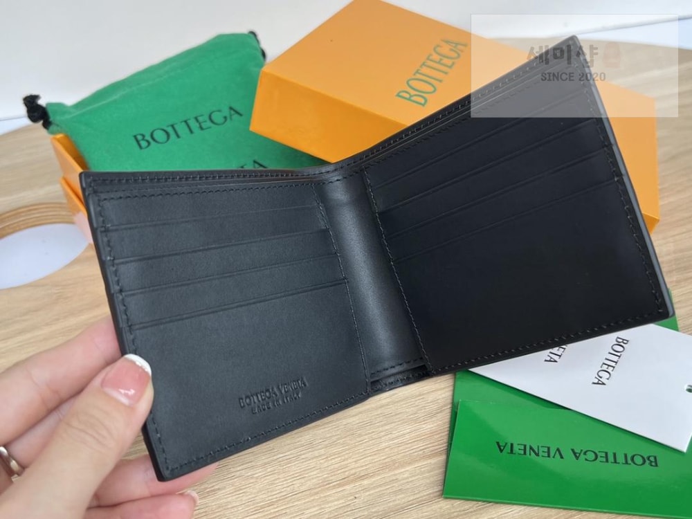 Bottega Veneta Bottega Veneta Intrecciato Bi Fold Wallet 레플리카 44번 이미지 - 지갑 | 세미샵 레플리카 사이트