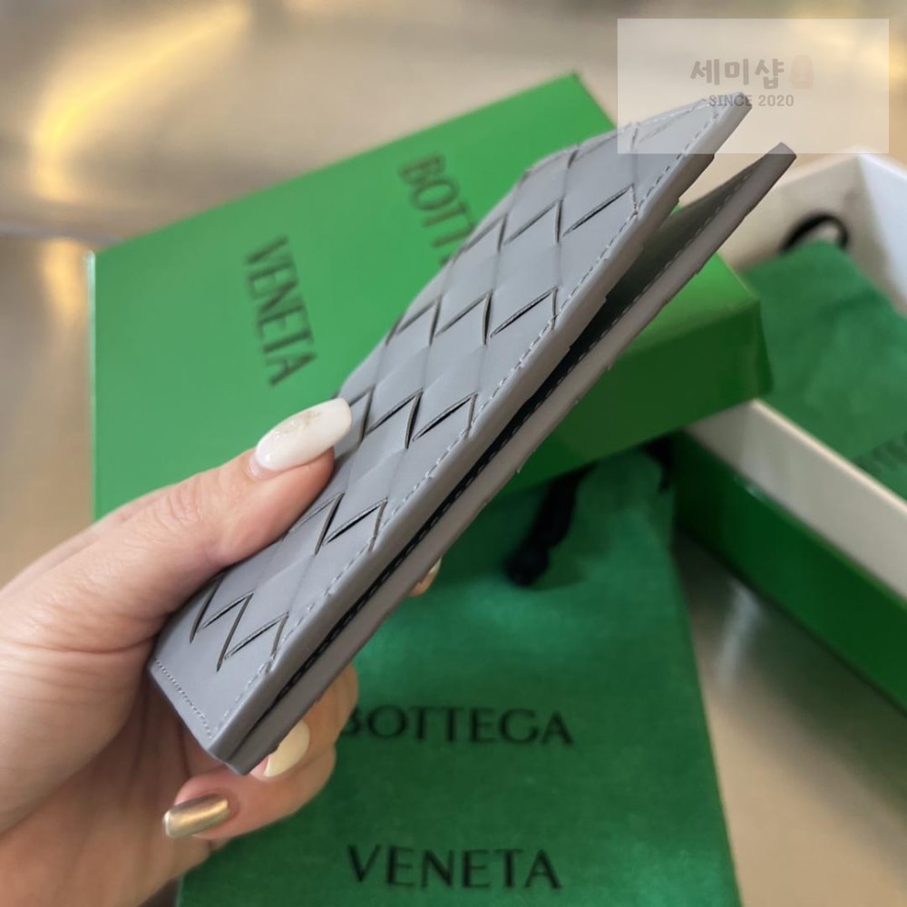 Bottega Veneta Bottega Veneta Intrecciato PassPort Case 지갑 10번 이미지