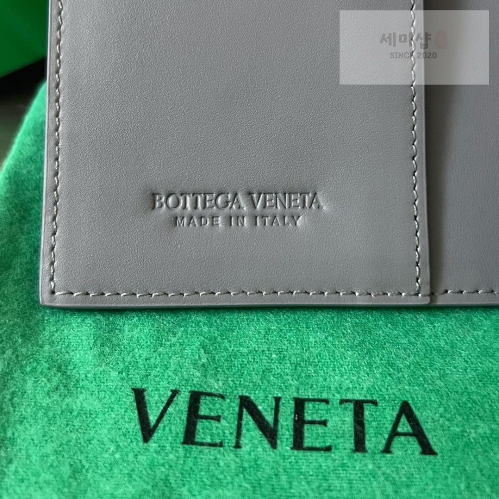 Bottega Veneta Bottega Veneta Intrecciato PassPort Case 지갑 13번 이미지