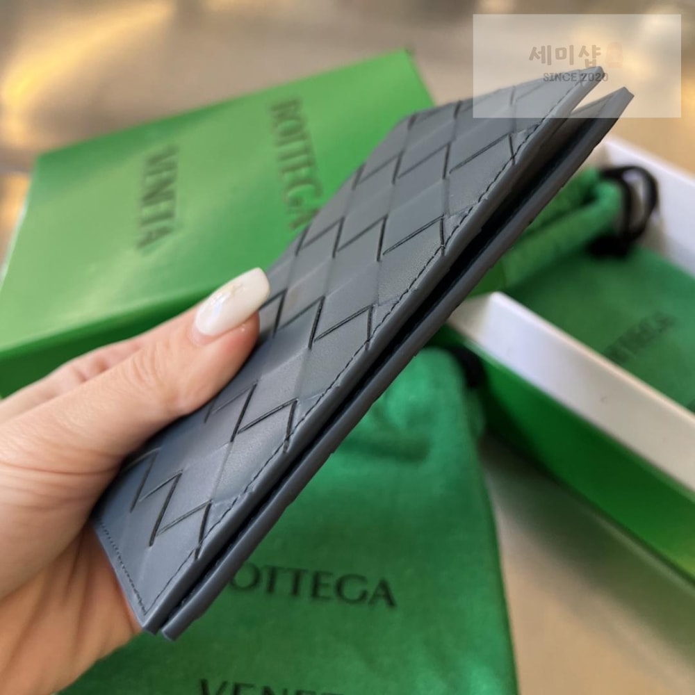 Bottega Veneta Bottega Veneta Intrecciato PassPort Case 지갑 14번 이미지