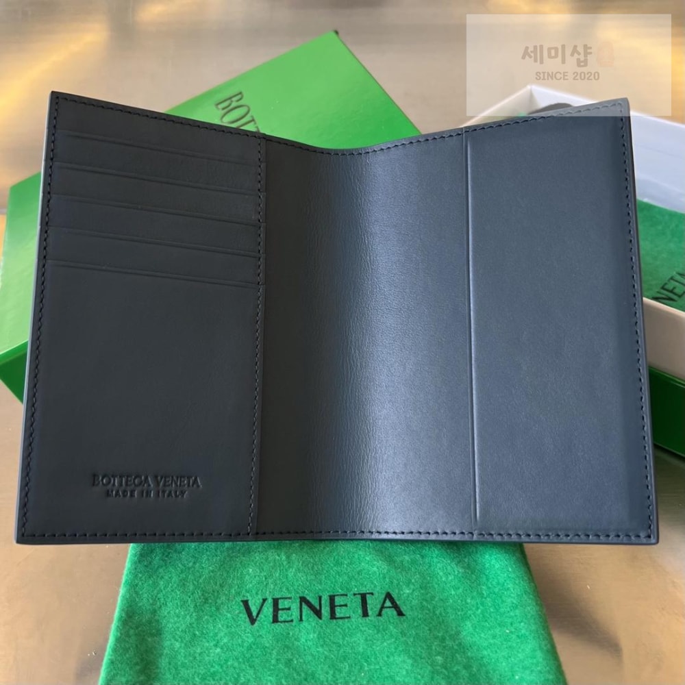 Bottega Veneta Bottega Veneta Intrecciato PassPort Case 지갑 15번 이미지