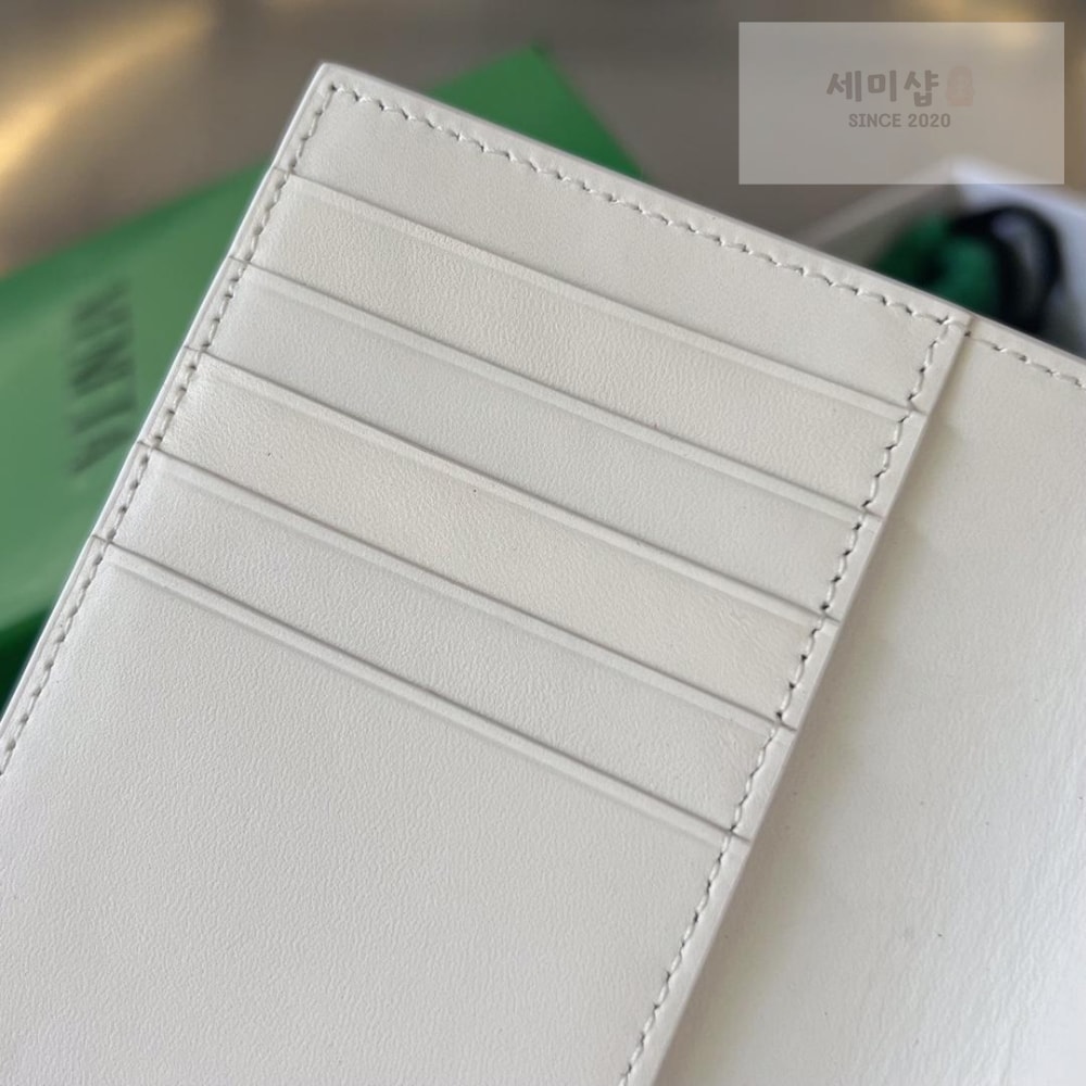 Bottega Veneta Bottega Veneta Intrecciato PassPort Case 지갑 19번 이미지