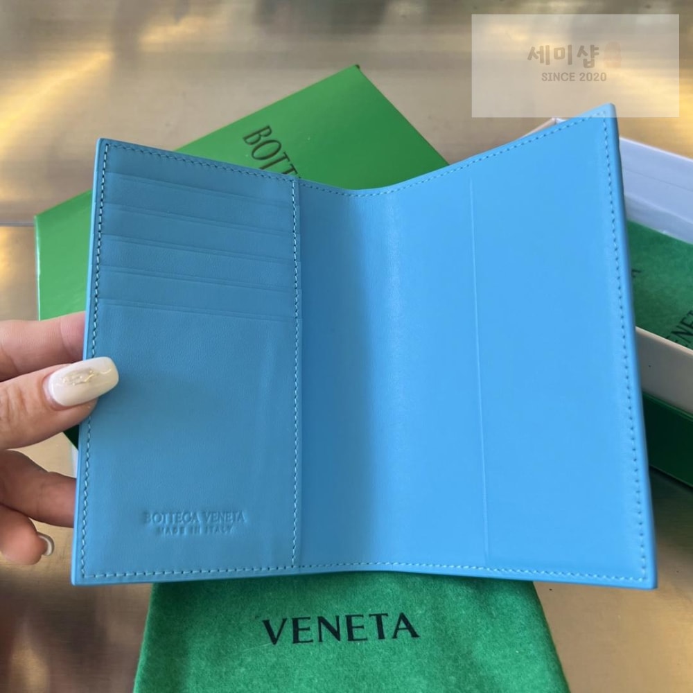 Bottega Veneta Bottega Veneta Intrecciato PassPort Case 지갑 23번 이미지