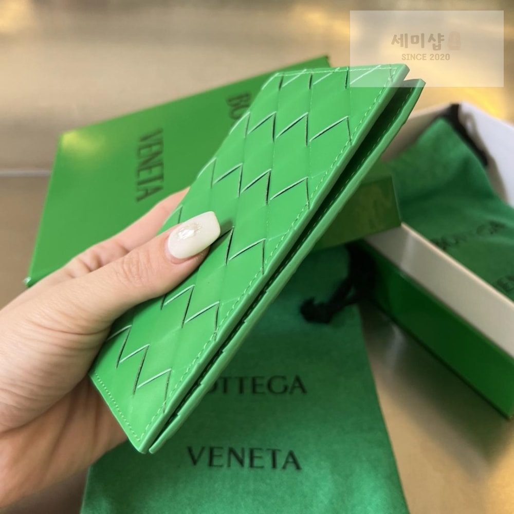 Bottega Veneta Bottega Veneta Intrecciato PassPort Case 지갑 29번 이미지