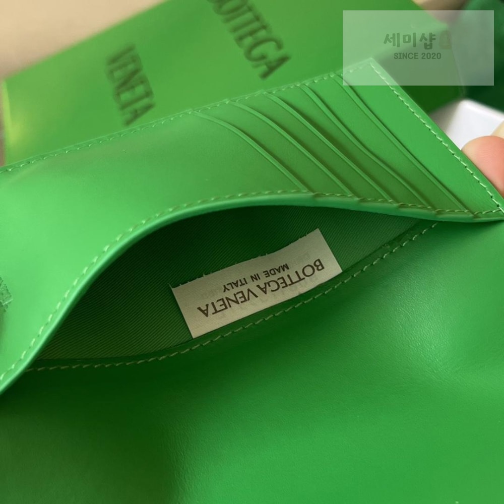 Bottega Veneta Bottega Veneta Intrecciato PassPort Case 지갑 31번 이미지