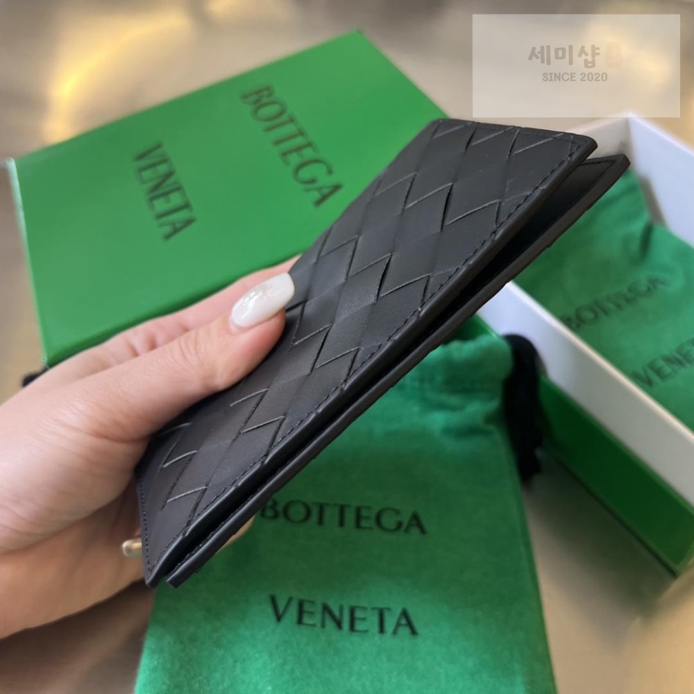 Bottega Veneta Bottega Veneta Intrecciato PassPort Case 지갑 33번 이미지
