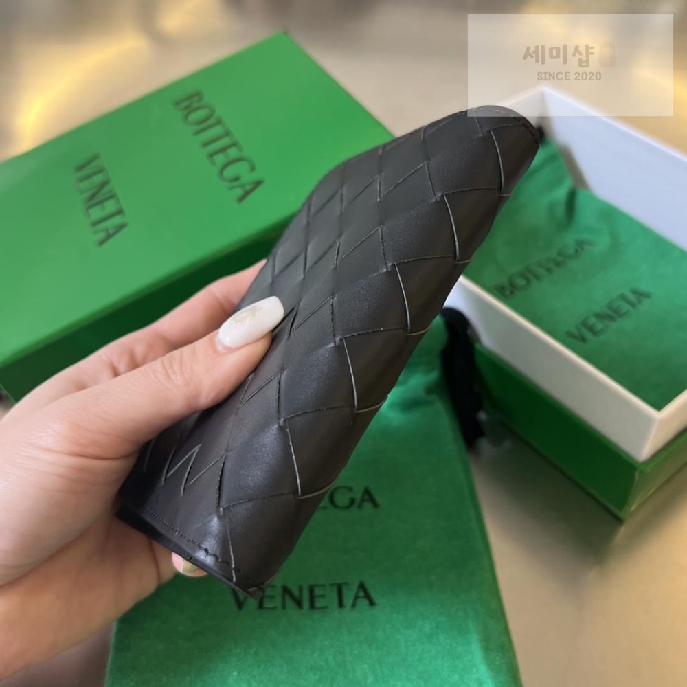 Bottega Veneta Bottega Veneta Intrecciato PassPort Case 지갑 34번 이미지