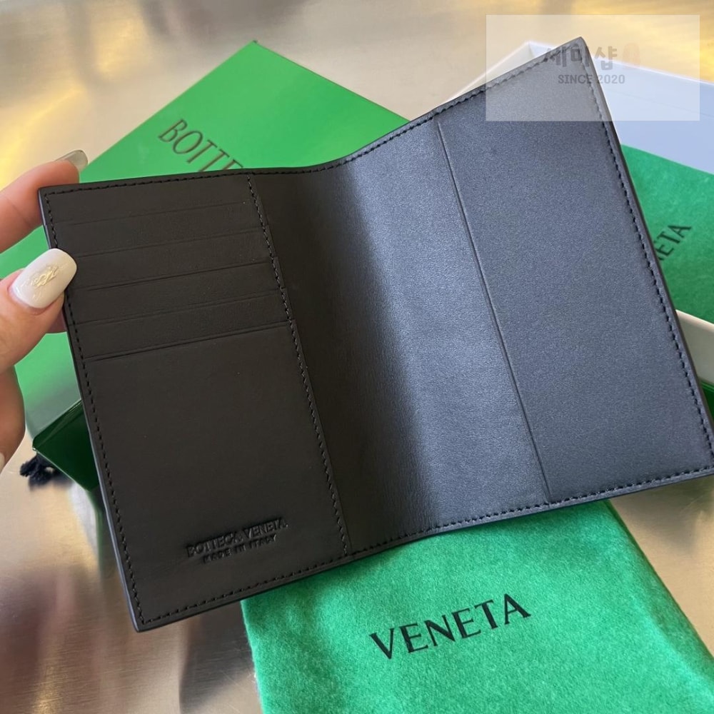 Bottega Veneta Bottega Veneta Intrecciato PassPort Case 지갑 35번 이미지