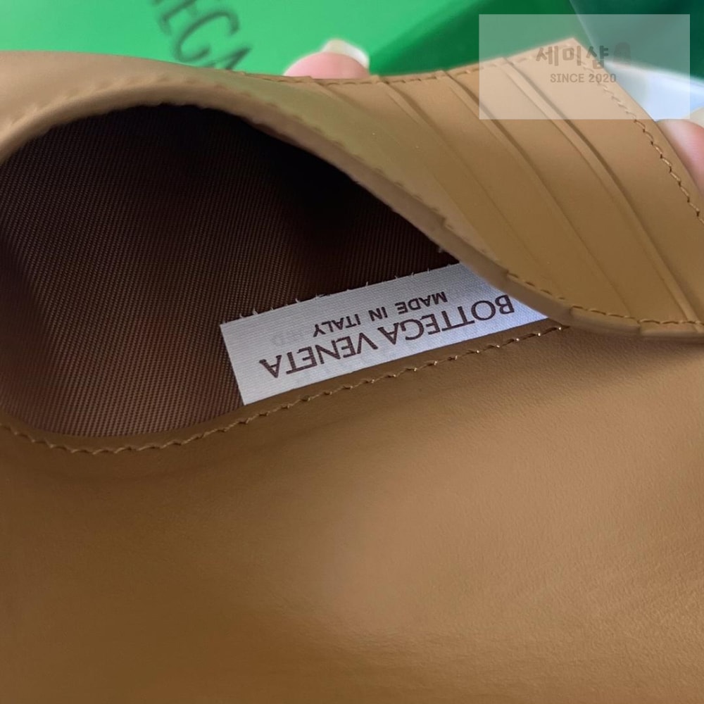 Bottega Veneta Bottega Veneta Intrecciato PassPort Case 지갑 40번 이미지