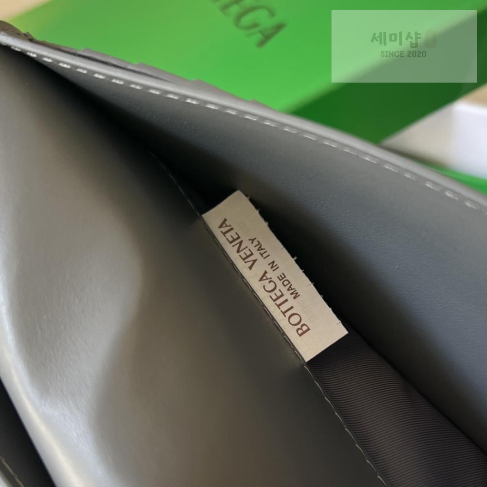Bottega Veneta Bottega Veneta Intrecciato Vertical Wallet 지갑 36번 이미지