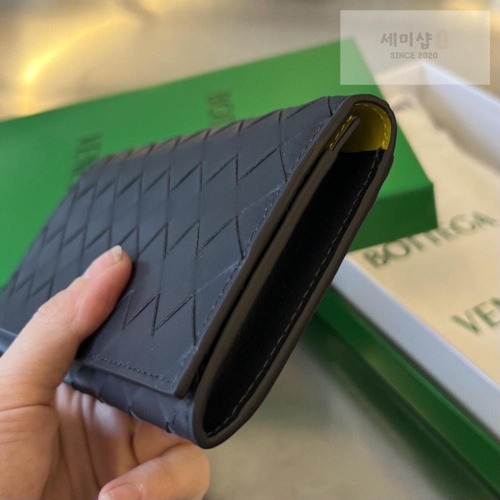 Bottega Veneta Bottega Veneta Intrecciato Vertical Wallet 지갑 50번 이미지