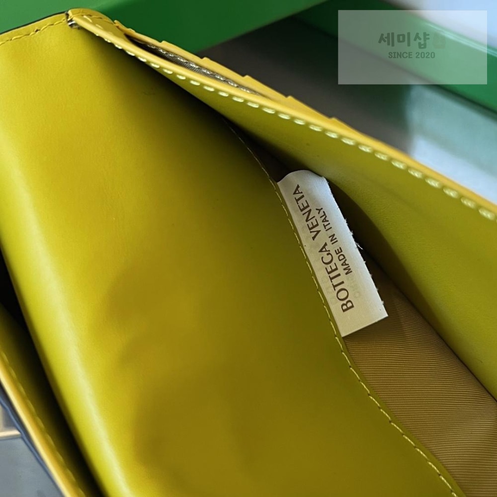 Bottega Veneta Bottega Veneta Intrecciato Vertical Wallet 지갑 52번 이미지