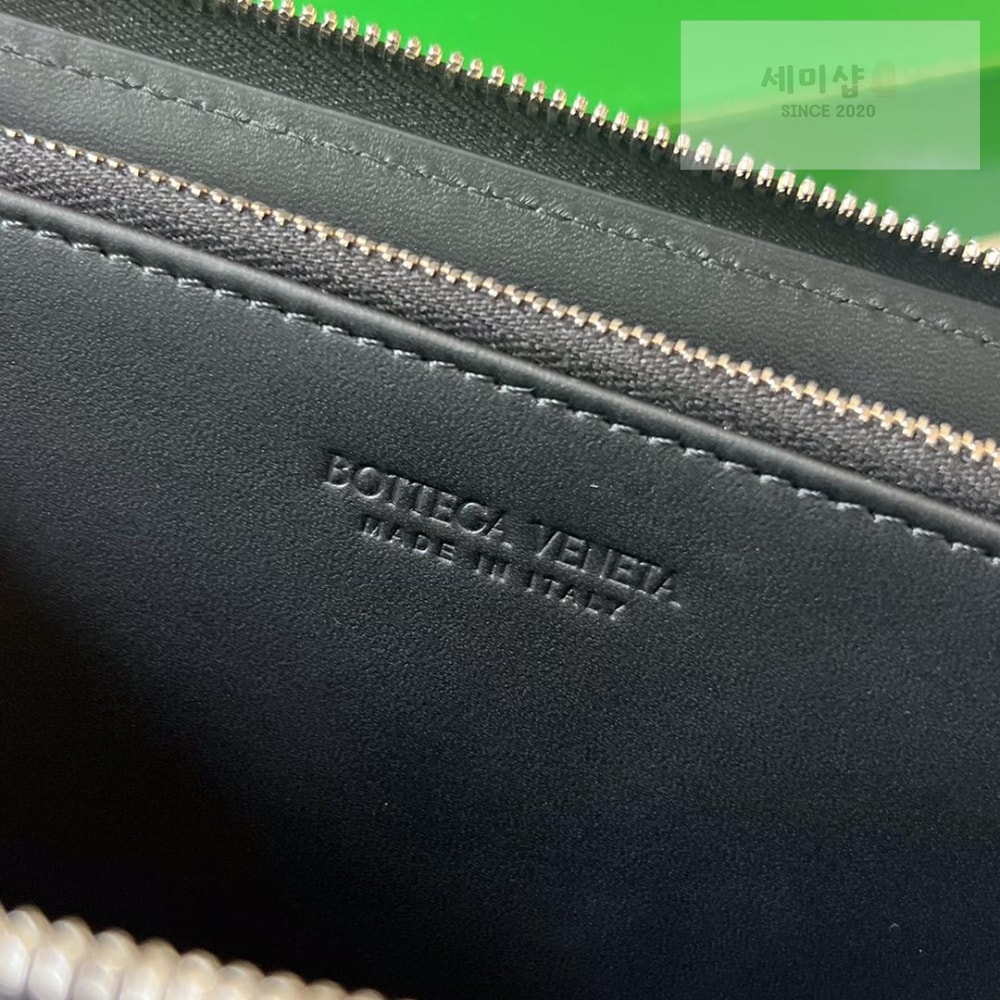 Bottega Veneta Bottega Veneta Intrecciato Vertical Zippy 레플리카 11번 이미지 - 지갑 | 세미샵 레플리카 사이트