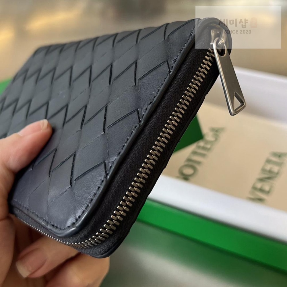 Bottega Veneta Bottega Veneta Intrecciato Vertical Zippy 레플리카 14번 이미지 - 지갑 | 세미샵 레플리카 사이트