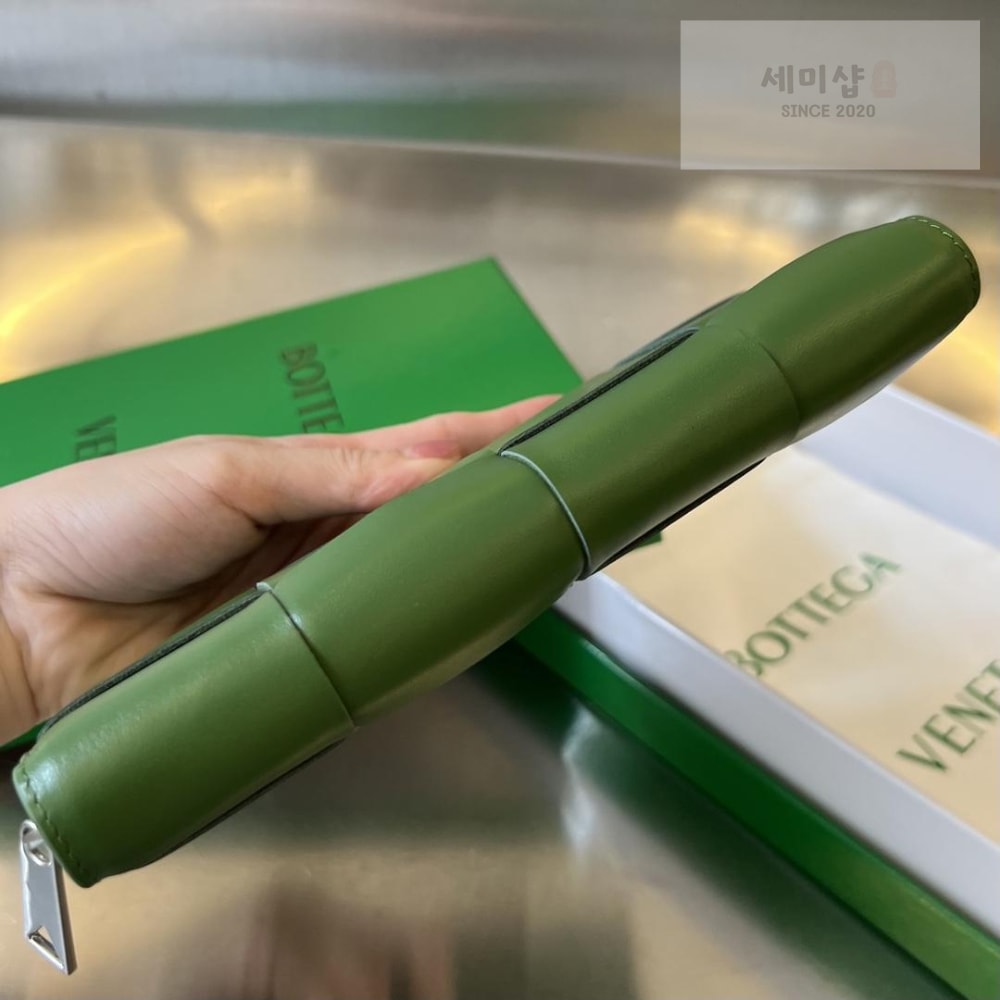 Bottega Veneta Bottega Veneta Intrecciato Vertical Zippy 레플리카 36번 이미지 - 지갑 | 세미샵 레플리카 사이트