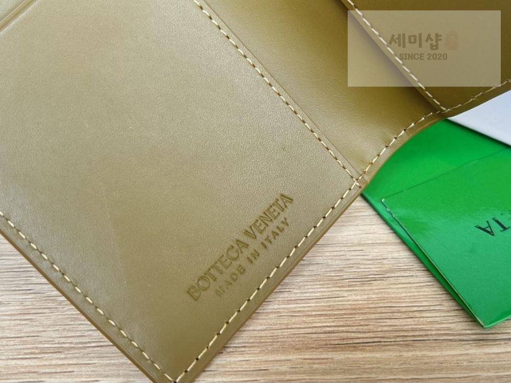 Bottega Veneta Bottega Veneta intrecciato Flap Card Case 레플리카 2번 이미지 - 지갑 | 세미샵 레플리카 사이트