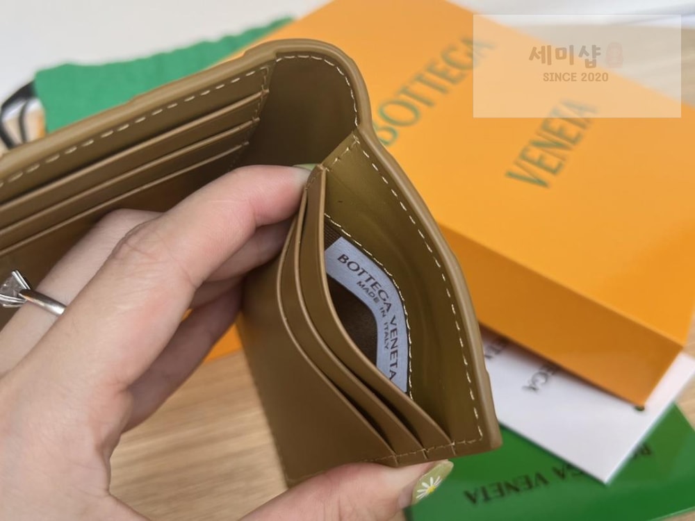 Bottega Veneta Bottega Veneta intrecciato Flap Card Case 레플리카 21번 이미지 - 지갑 | 세미샵 레플리카 사이트