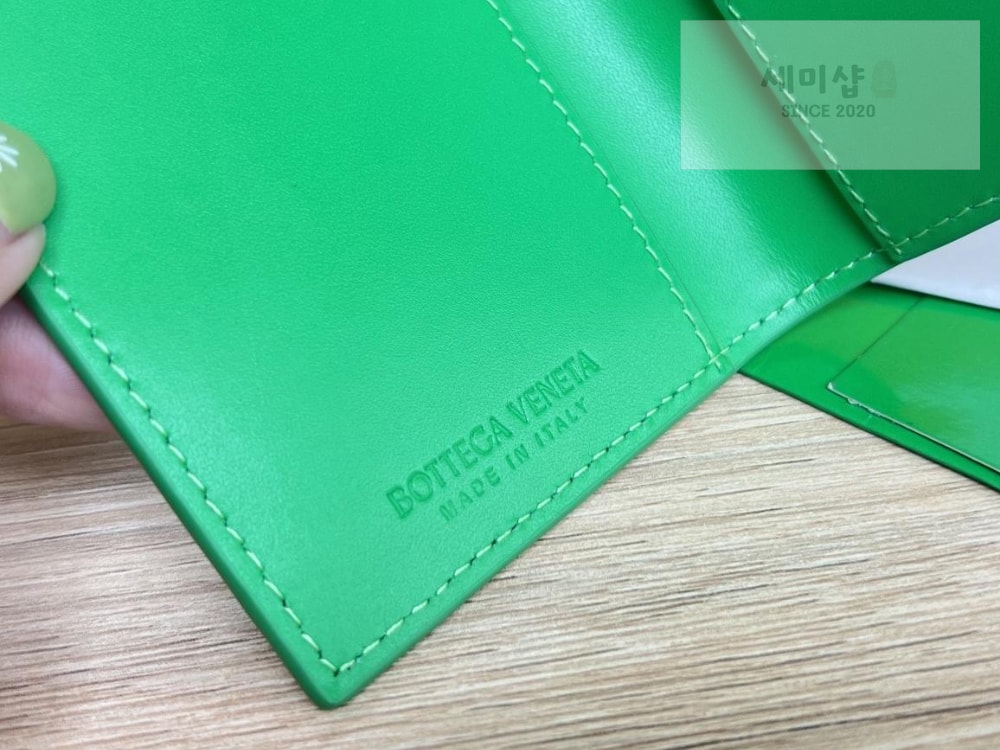 Bottega Veneta Bottega Veneta intrecciato Flap Card Case 레플리카 26번 이미지 - 지갑 | 세미샵 레플리카 사이트