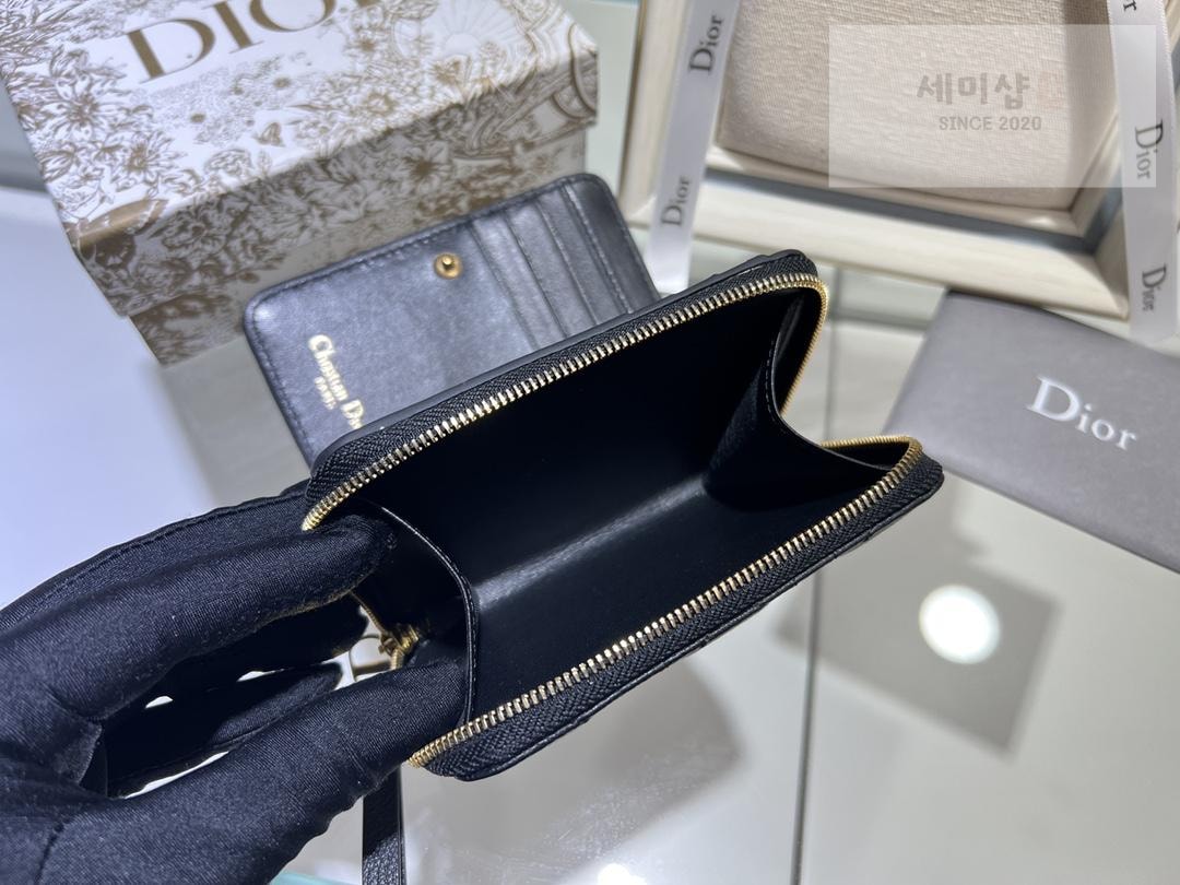 D I O R Dior Caro Compact Zipped Wallet 지갑 18번 이미지