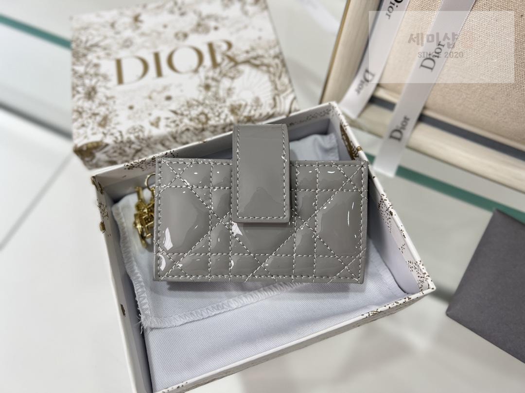 D I O R Dior Patent 5 Gusset Card Horder 지갑 26번 이미지