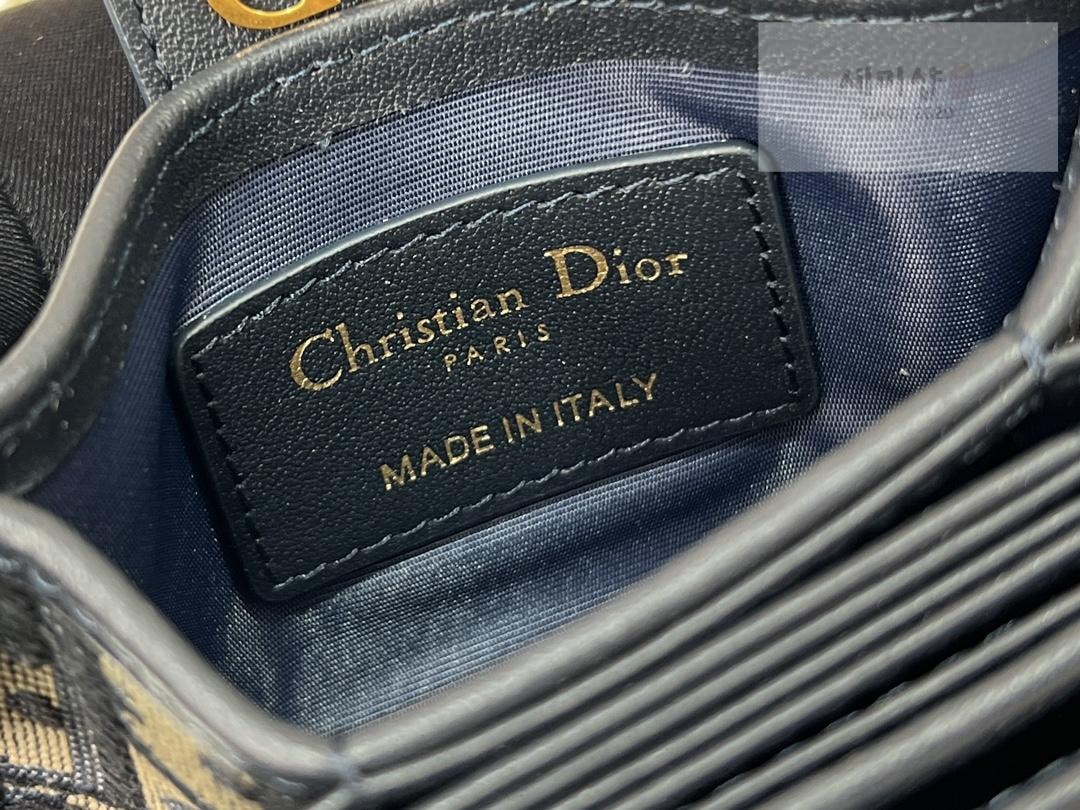 D I O R Dior Patent 5 Gusset Card Horder 지갑 16번 이미지