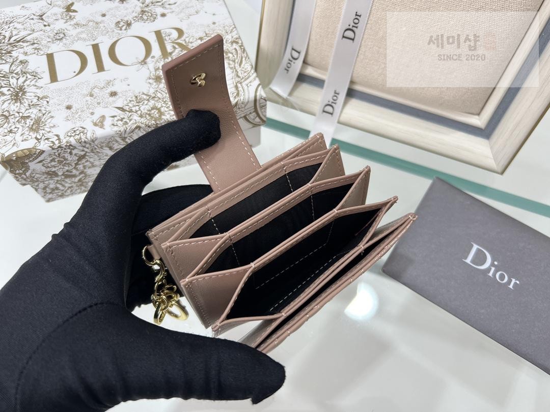 D I O R Dior Patent 5 Gusset Card Horder 지갑 24번 이미지