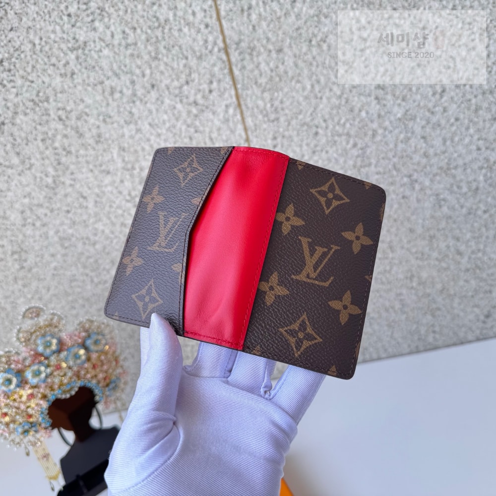 Louis Vuitton Louis Vuitton M12829 지갑 4번 이미지