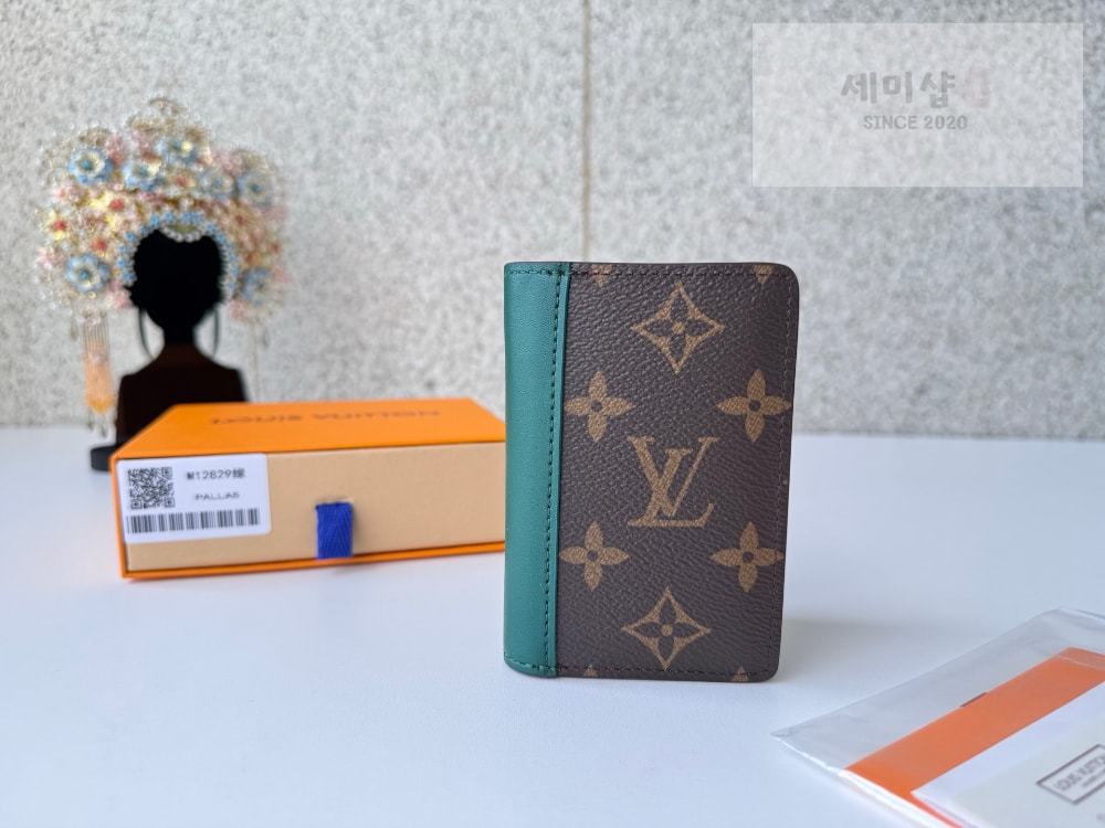 Louis Vuitton Louis Vuitton M12829 지갑 19번 이미지