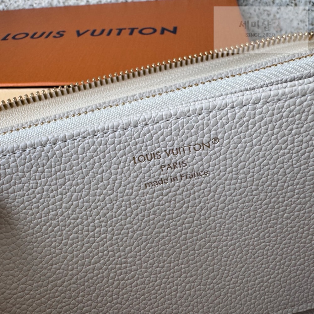 Louis Vuitton Louis Vuitton M13644 지갑 4번 이미지