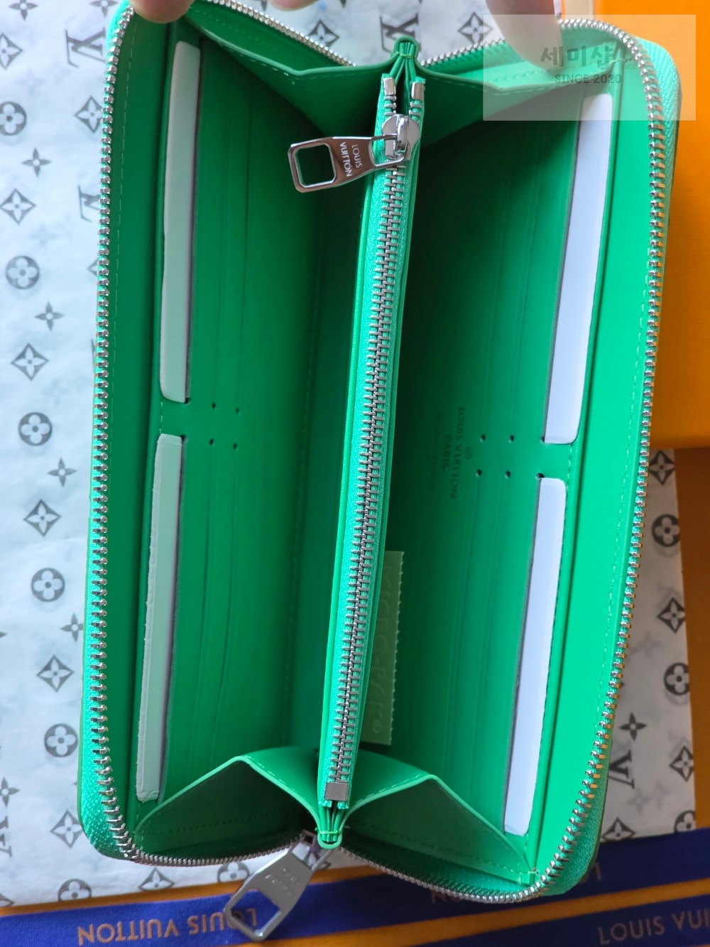 Louis Vuitton Louis Vuitton M25851 지갑 5번 이미지