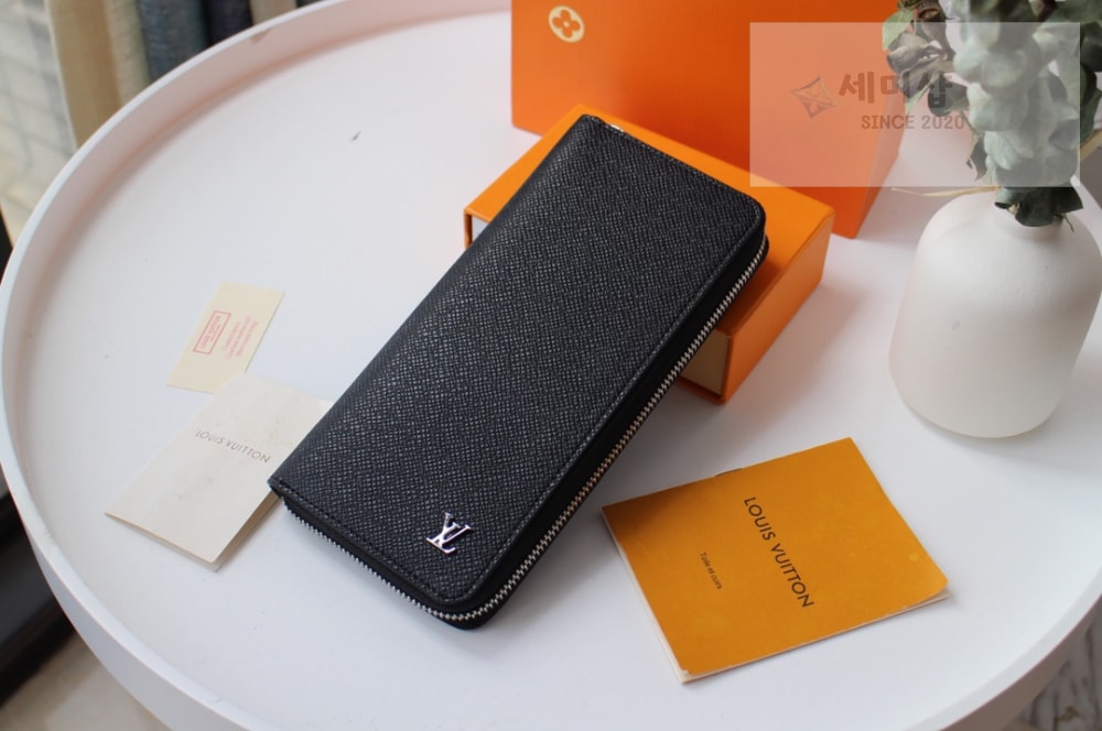 Louis Vuitton Louis Vuitton M30317 지갑 1번 이미지