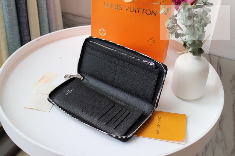 Louis Vuitton Louis Vuitton M30317 지갑 5번 이미지