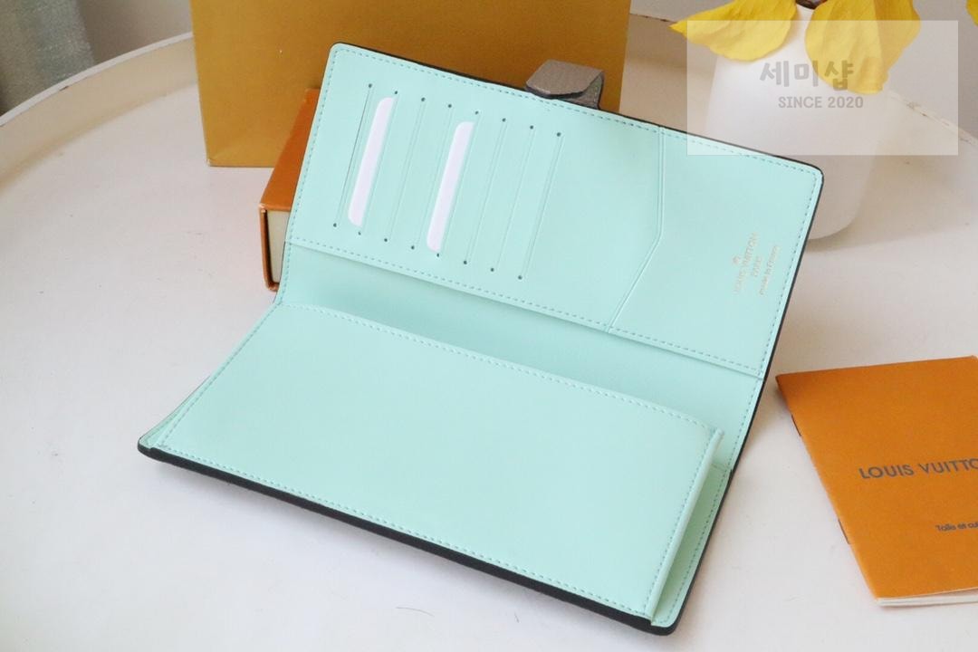 Louis Vuitton Louis Vuitton M81330 지갑 8번 이미지