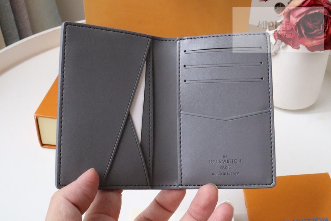 Louis Vuitton Louis Vuitton M81383 지갑 9번 이미지