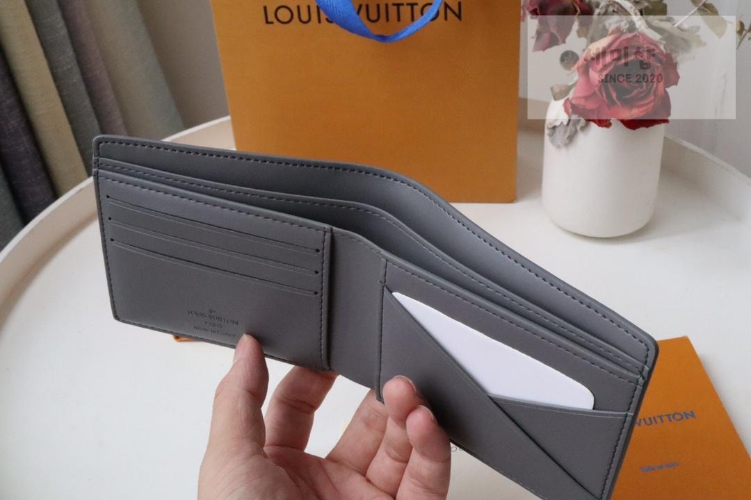 Louis Vuitton Louis Vuitton M81383 지갑 15번 이미지