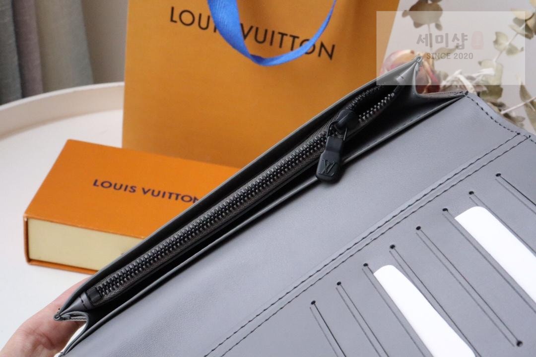 Louis Vuitton Louis Vuitton M81383 지갑 22번 이미지