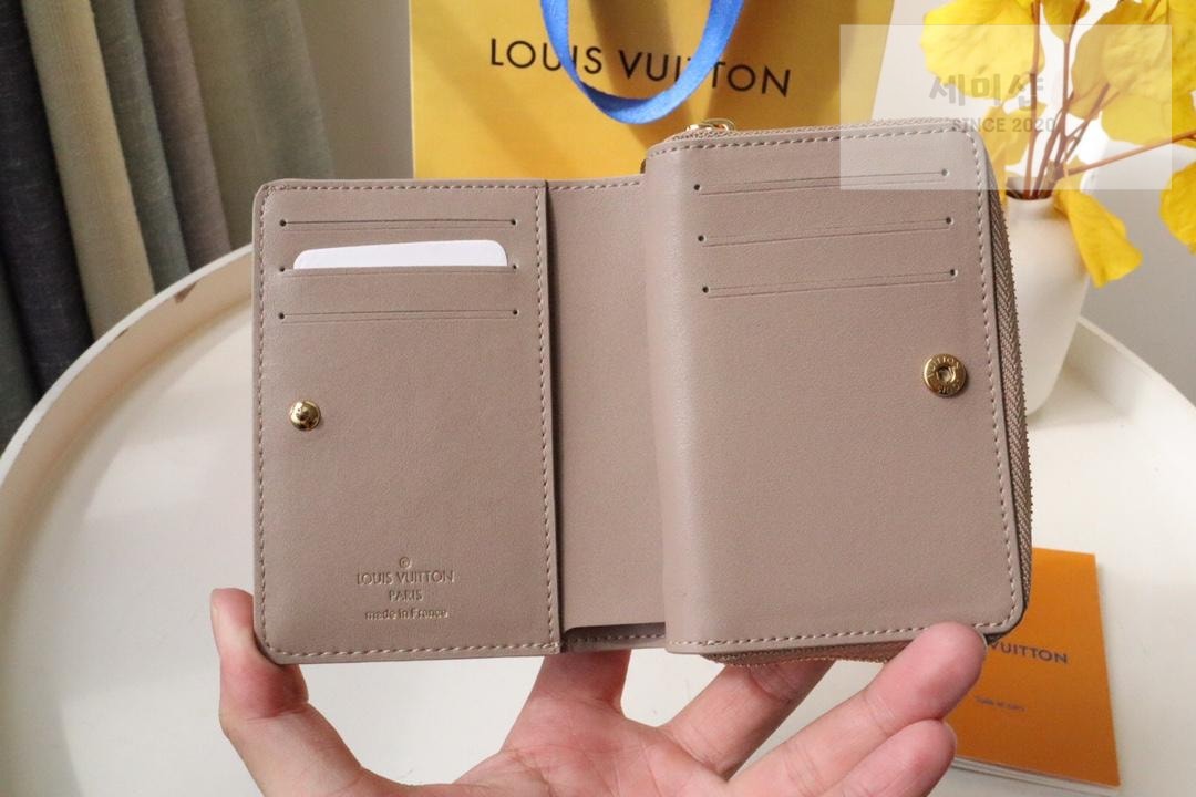 Louis Vuitton Louis Vuitton M81599 지갑 5번 이미지