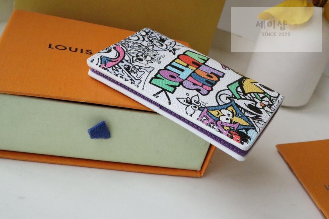 Louis Vuitton Louis Vuitton M82011 지갑 5번 이미지
