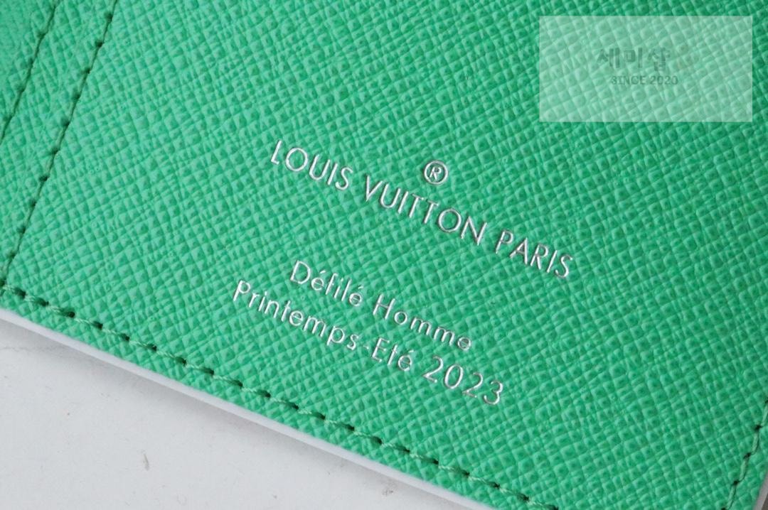 Louis Vuitton Louis Vuitton M82011 지갑 17번 이미지