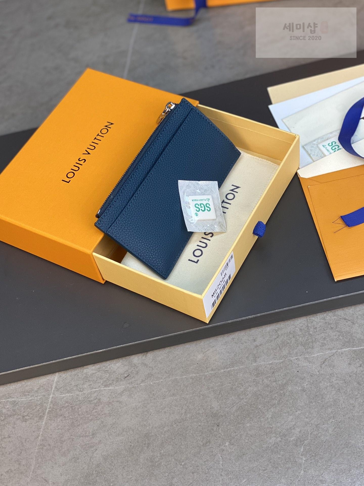 Louis Vuitton Louis Vuitton M82068 지갑 26번 이미지