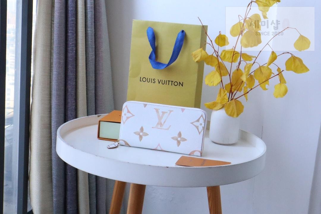Louis Vuitton Louis Vuitton M82406 지갑 18번 이미지